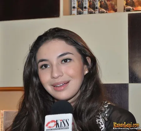 Foto Manohara Odelia Pinot