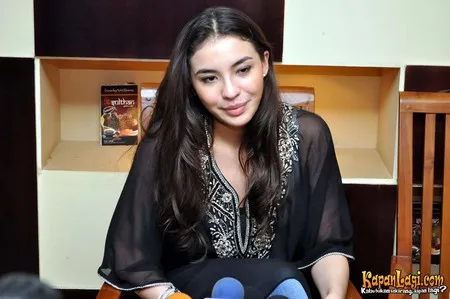 Foto Manohara Odelia Pinot