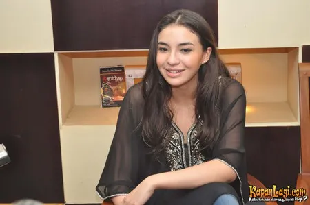 Foto Manohara Odelia Pinot