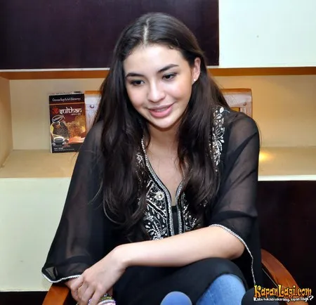 Foto Manohara Odelia Pinot