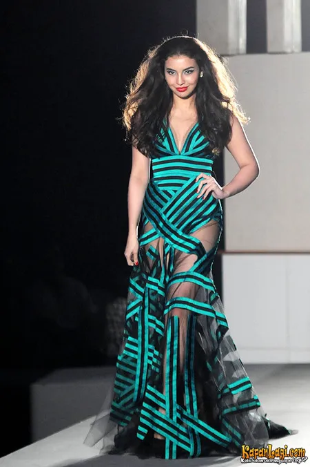 Foto Manohara Odelia Pinot