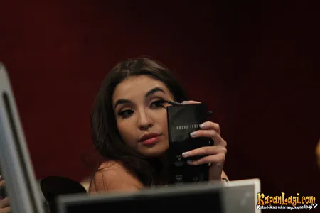 Foto Manohara Odelia Pinot