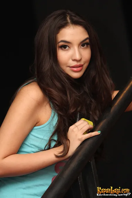 Foto Manohara Odelia Pinot