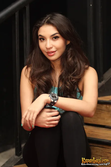 Foto Manohara Odelia Pinot