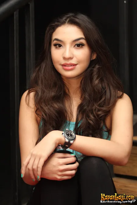 Foto Manohara Odelia Pinot