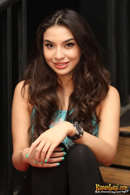 Foto Manohara Odelia Pinot