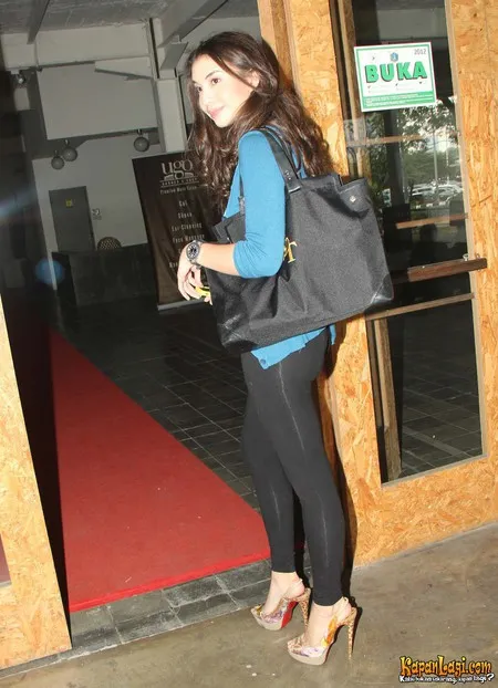 Foto Manohara Odelia Pinot