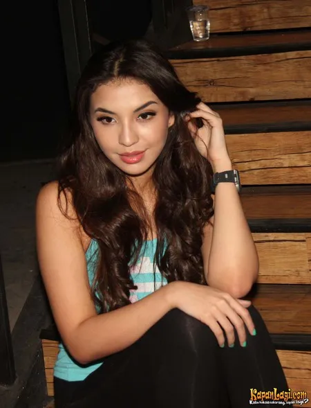 Foto Manohara Odelia Pinot