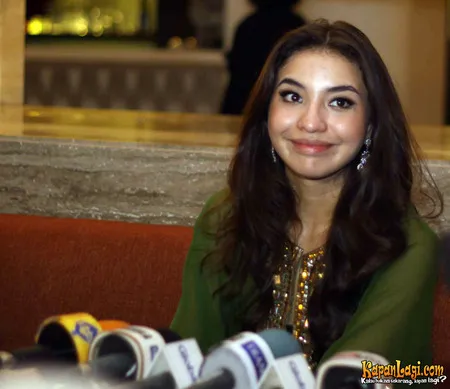 Foto Manohara Odelia Pinot