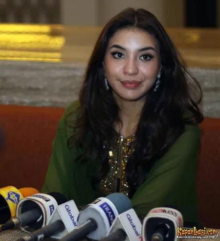 Foto Manohara Odelia Pinot