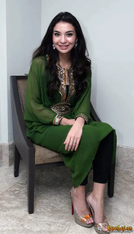 Foto Manohara Odelia Pinot