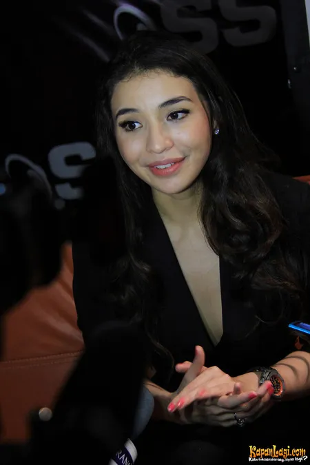 Foto Manohara Odelia Pinot