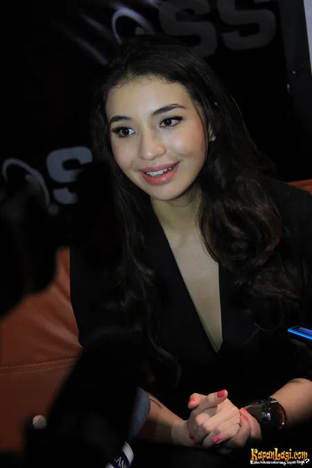 Foto Manohara Odelia Pinot