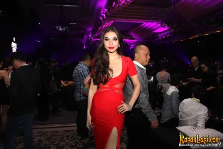 Foto Manohara Odelia Pinot