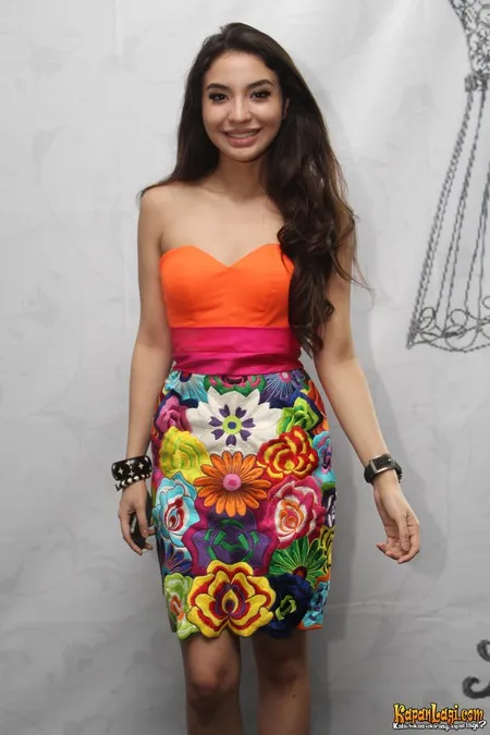 Foto Manohara Odelia Pinot