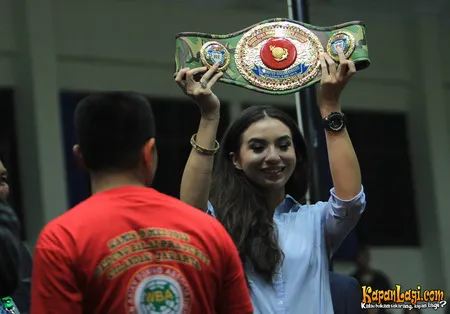 Foto Manohara Odelia Pinot