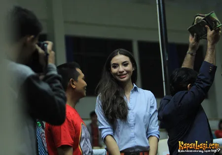 Foto Manohara Odelia Pinot