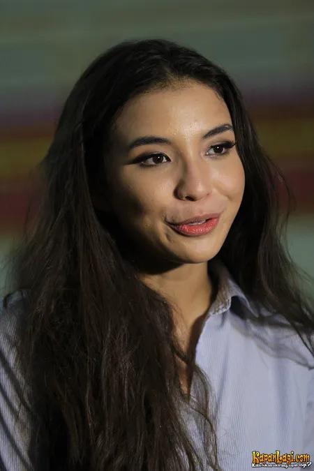 Foto Manohara Odelia Pinot