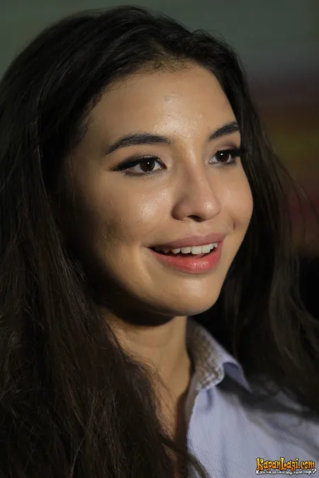 Foto Manohara Odelia Pinot