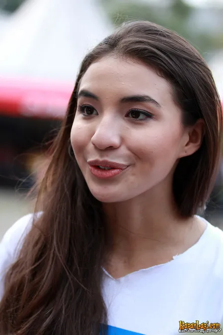 Foto Manohara Odelia Pinot