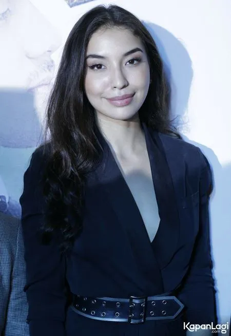 Foto Manohara Odelia Pinot