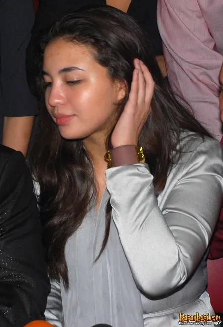 Foto Manohara Odelia Pinot