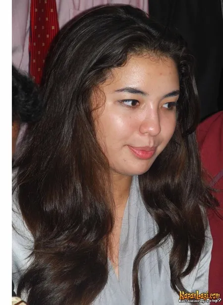 Foto Manohara Odelia Pinot