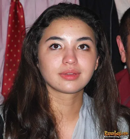 Foto Manohara Odelia Pinot