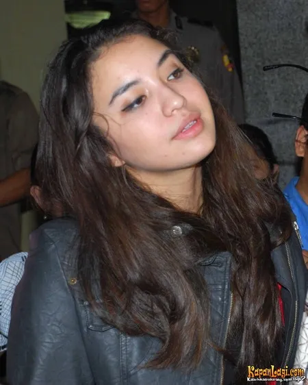 Foto Manohara Odelia Pinot