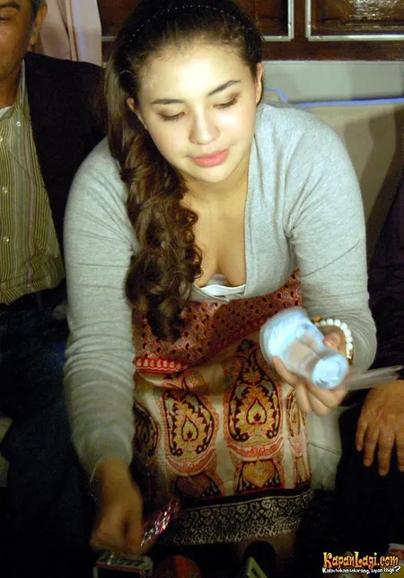 Foto Manohara Odelia Pinot