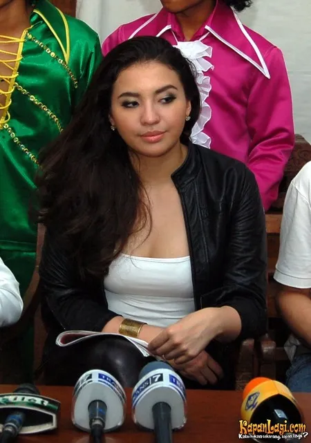 Foto Manohara Odelia Pinot
