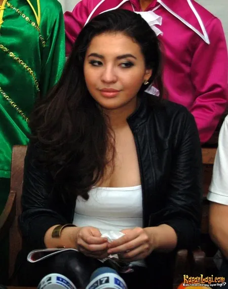 Foto Manohara Odelia Pinot