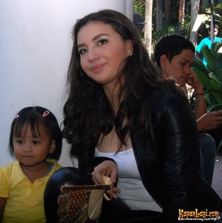 Foto Manohara Odelia Pinot
