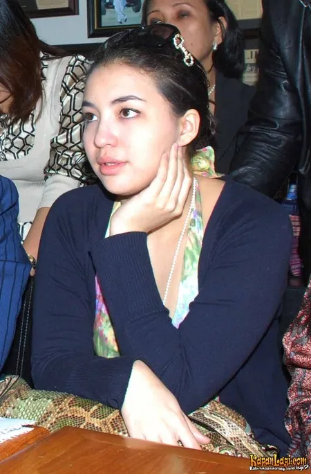 Foto Manohara Odelia Pinot