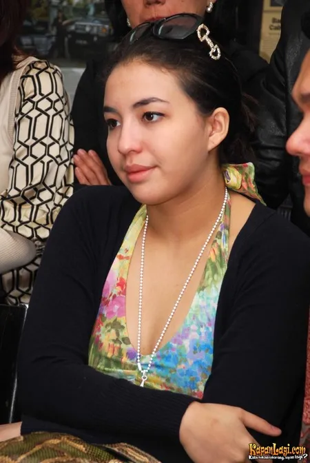Foto Manohara Odelia Pinot