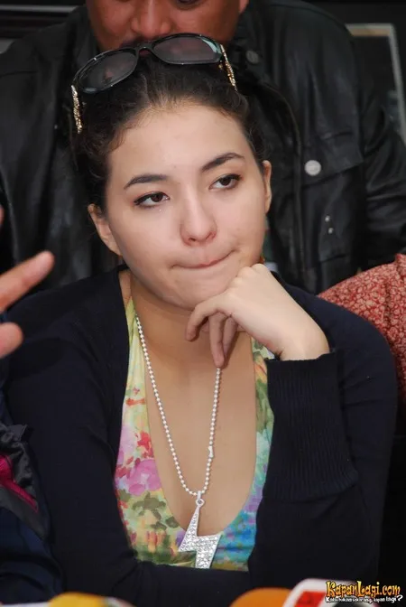 Foto Manohara Odelia Pinot