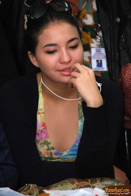 Foto Manohara Odelia Pinot