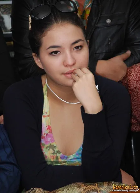 Foto Manohara Odelia Pinot