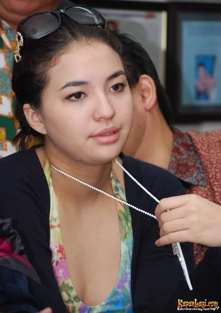 Foto Manohara Odelia Pinot