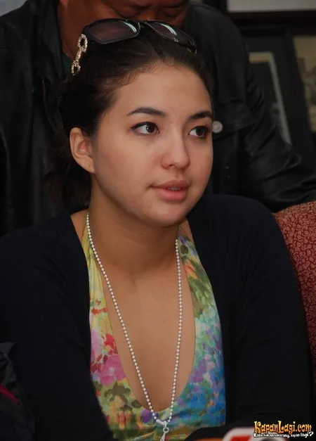 Foto Manohara Odelia Pinot