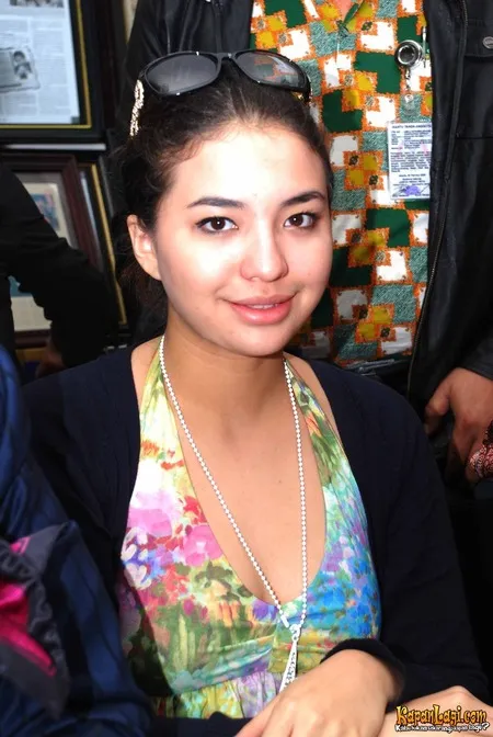 Foto Manohara Odelia Pinot