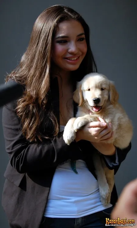 Foto Manohara Odelia Pinot