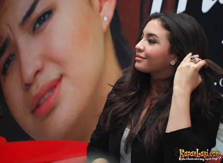 Foto Manohara Odelia Pinot