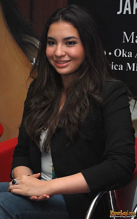 Foto Manohara Odelia Pinot