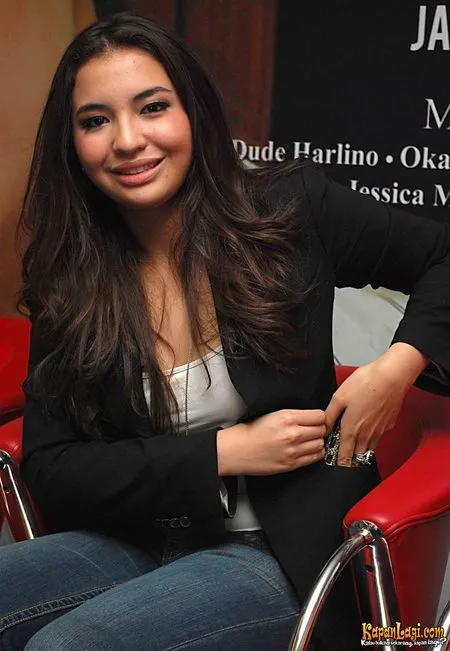 Foto Manohara Odelia Pinot