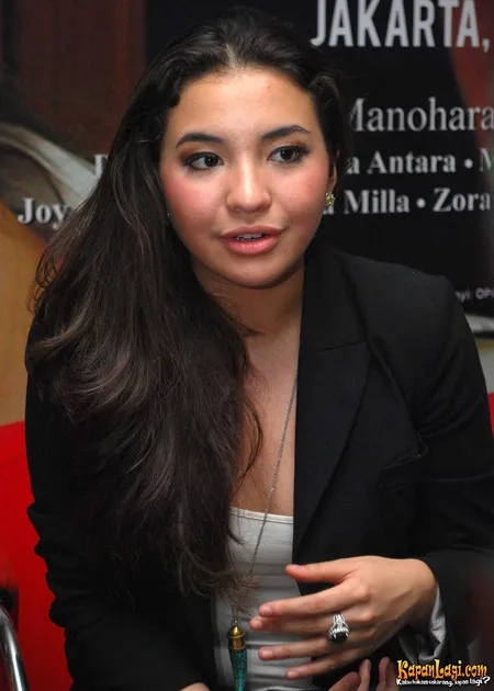 Foto Manohara Odelia Pinot