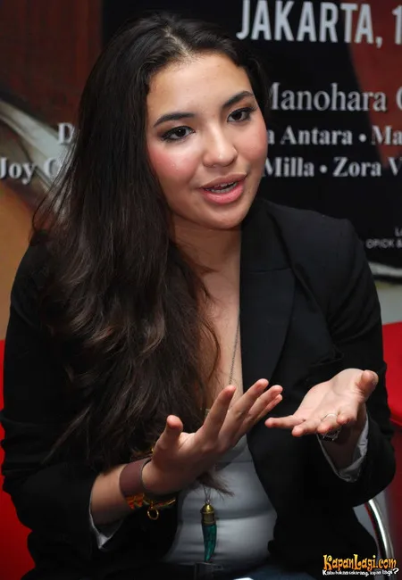 Foto Manohara Odelia Pinot