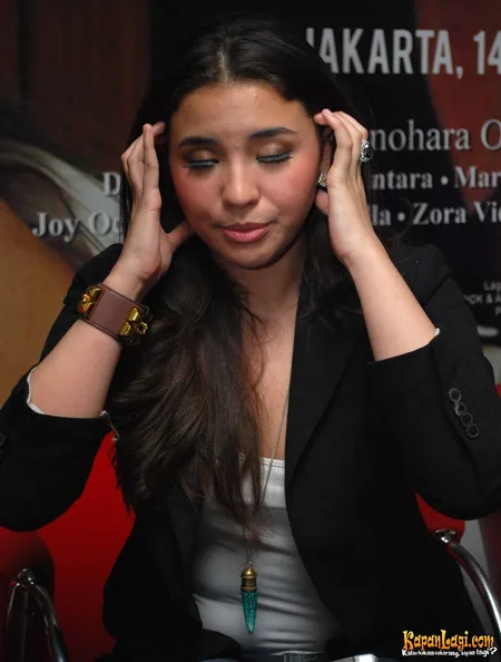 Foto Manohara Odelia Pinot