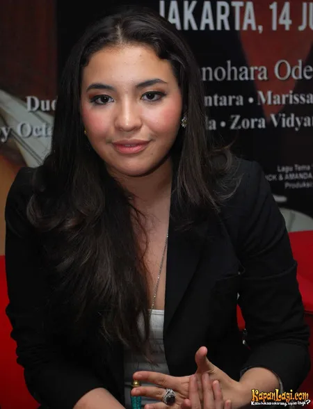 Foto Manohara Odelia Pinot