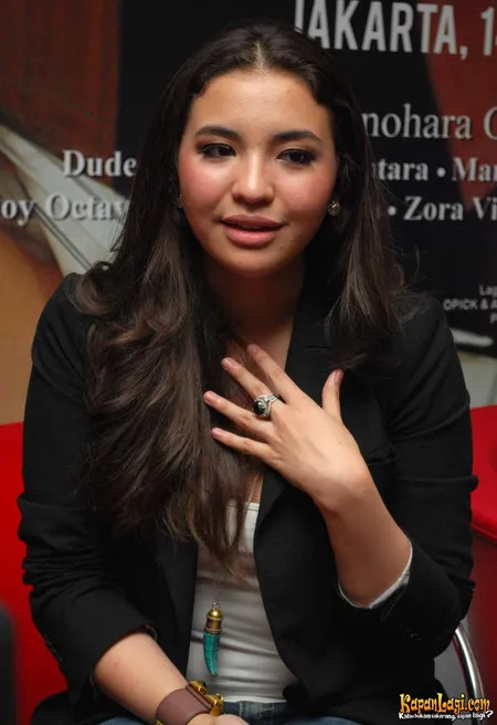 Foto Manohara Odelia Pinot